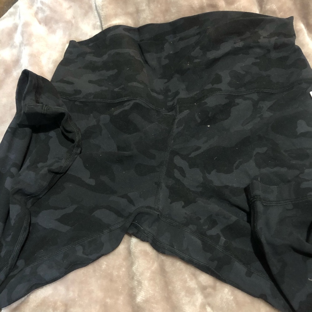 NWT LULULEMON BLACK/GREY CAMO PANTS